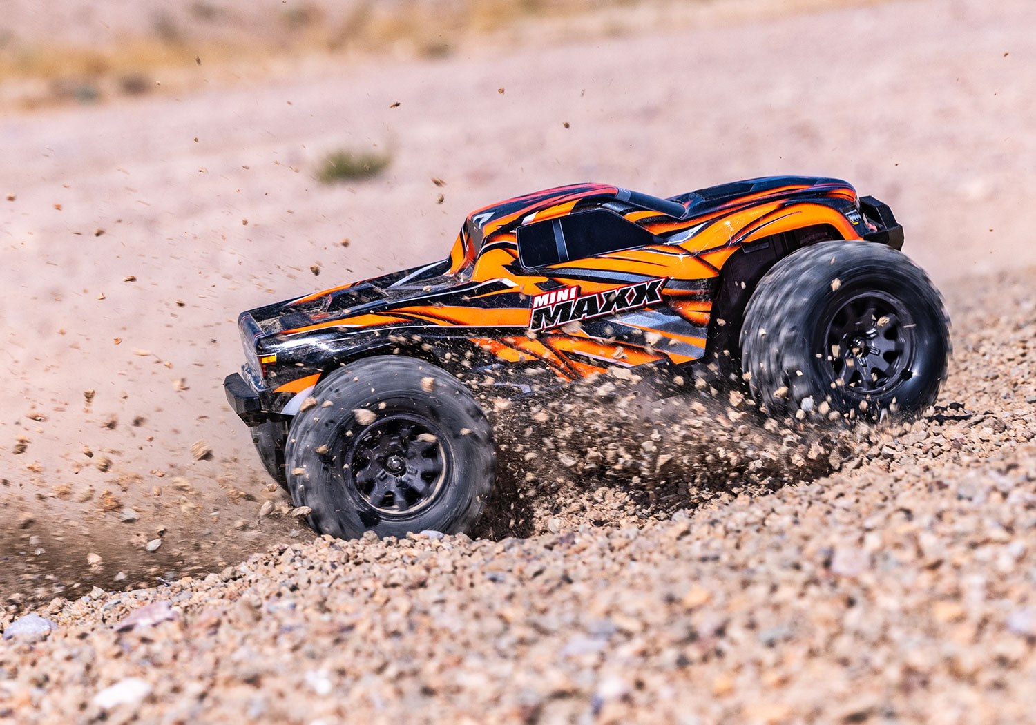 Traxxas Mini Maxx 4WD BL-2s RTR Orange με LiPo & USB-C Charger | Racerc