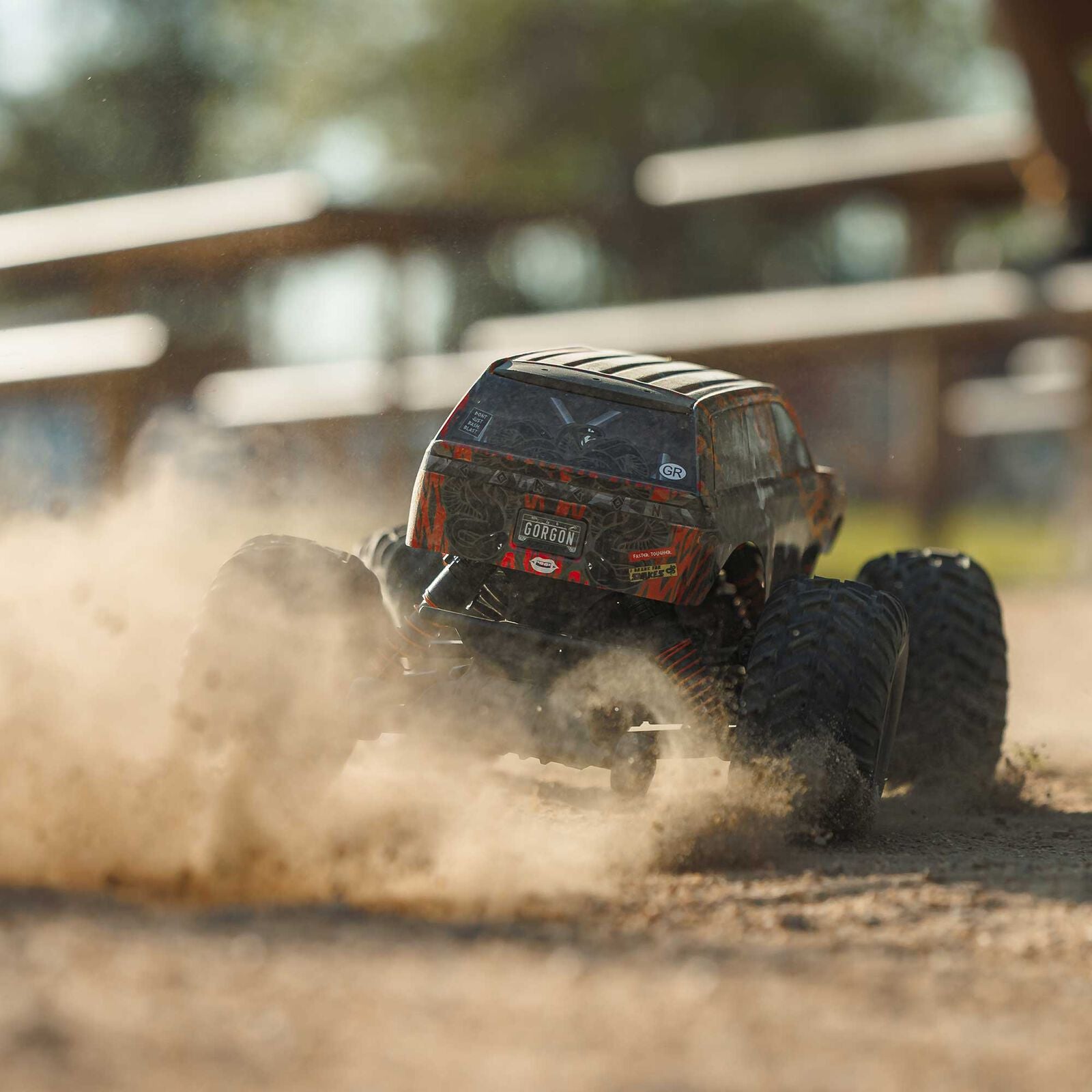 Arrma Gorgon 223S 1/10 RTR Brushless 2WD Monster Truck  – Με SLT2, DSC & 2S/3S Brushless Σύστημα