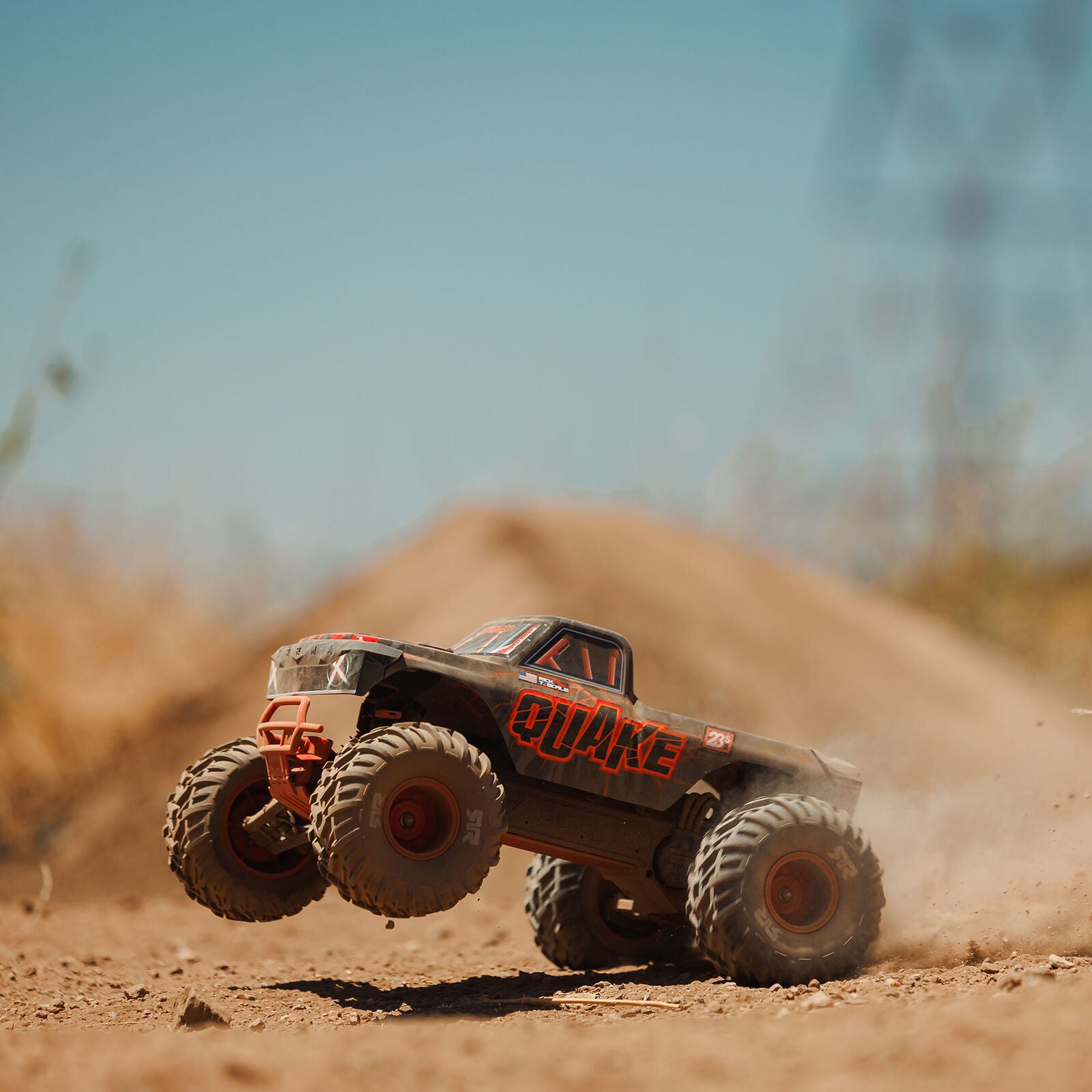 ARRMA QUAKE 223S BLX 2WD Brushless Monster Truck RTR 1/10 | Racerc