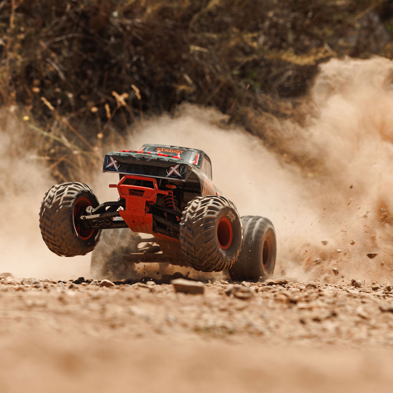 ARRMA QUAKE 223S BLX 2WD Brushless Monster Truck RTR 1/10 | Racerc