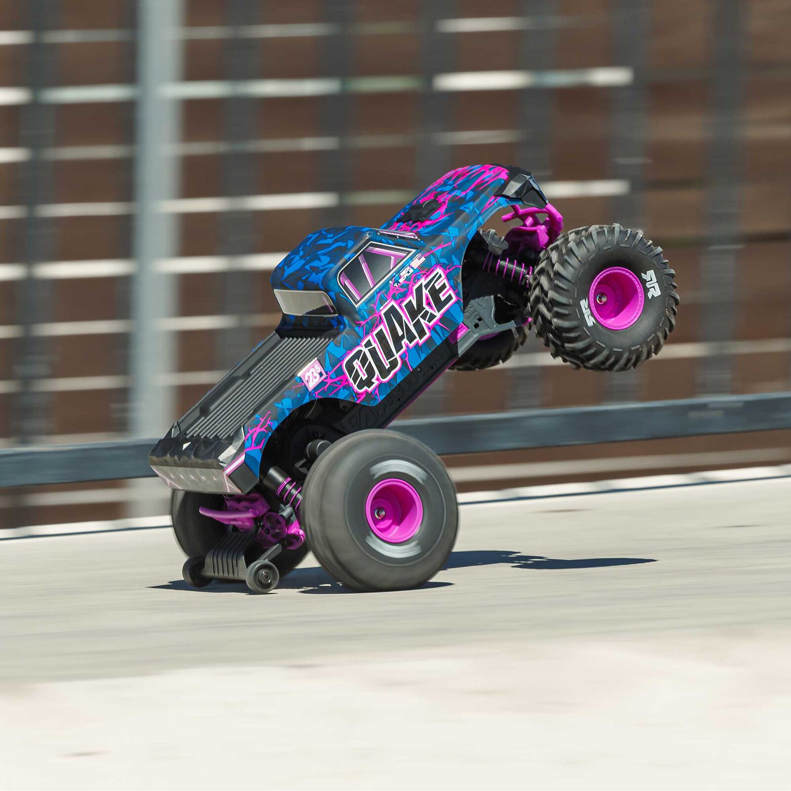 ARRMA QUAKE 223S BLX 2WD Brushless Monster Truck RTR 1/10 | Racerc