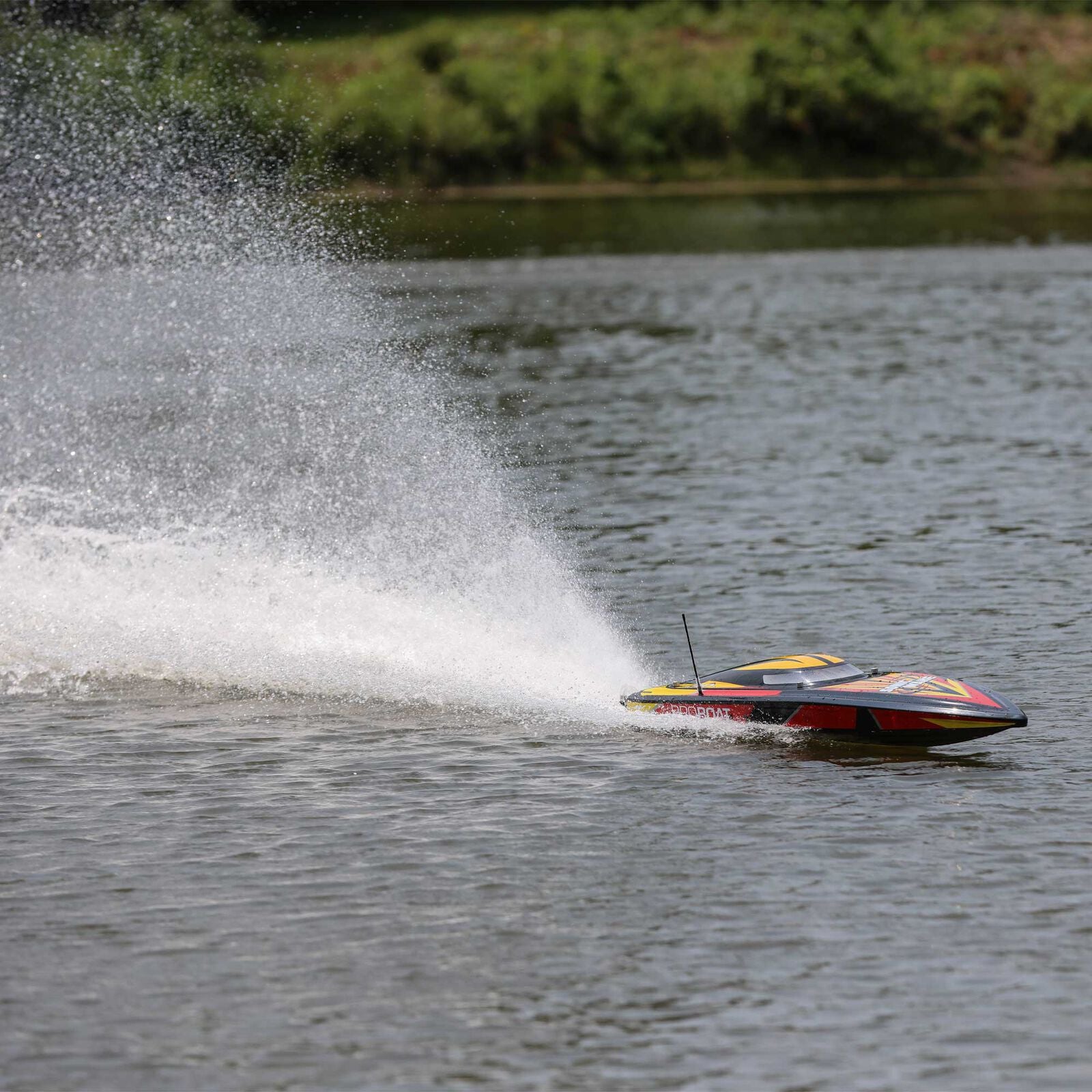 Pro Boat Sonicwake 36 Self-Righting RTR Brushless Deep-V Boat Μαύρο