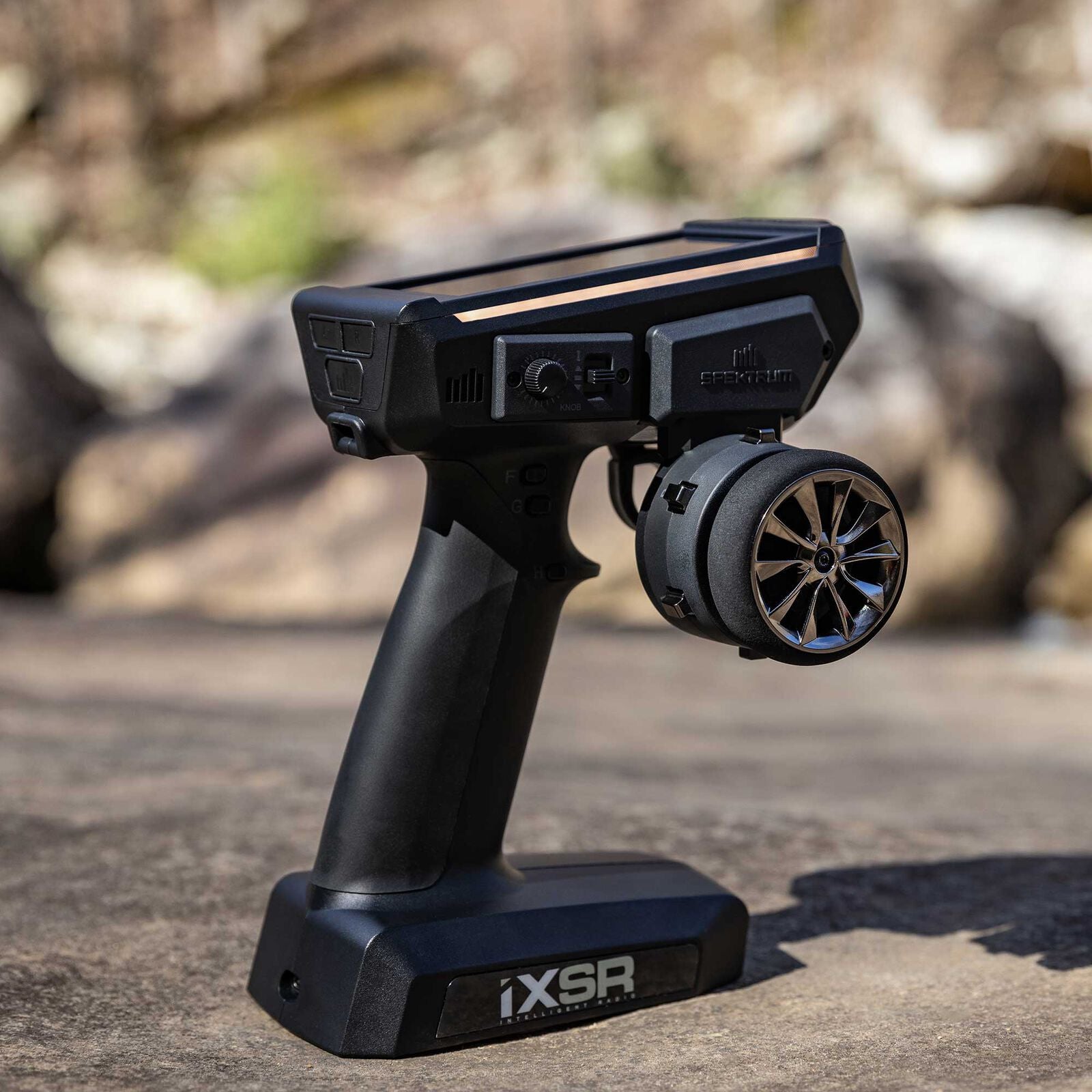 SPEKTRUM iXSR 6-Channel DSMR Surface Transmitter with SR515 Receiver