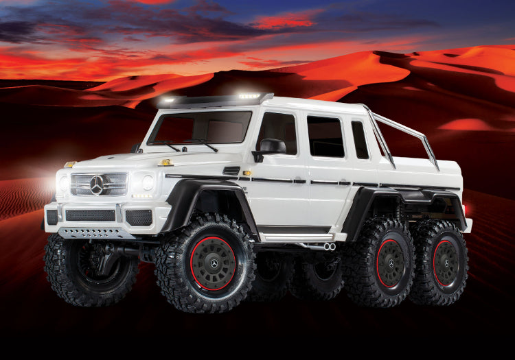 Traxxas TRX-6 Mercedes-Benz G63 AMG 6X6 TQi 2.4G RTR White