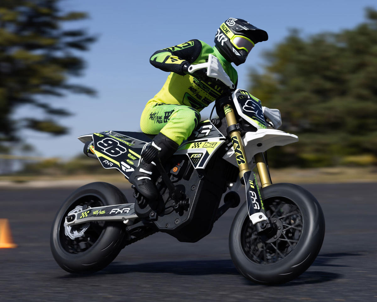 Losi Promoto-SM FXR Supermoto RTR 1/4 Brushless Motorcycle (White/FRX) w/2.4GHz Radio, Battery & Charger