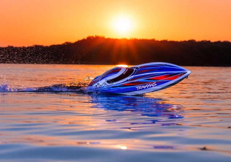 Traxxas Disruptor VXL-4S Self-Righting 660mm RTR Brushless Boat Μπλε