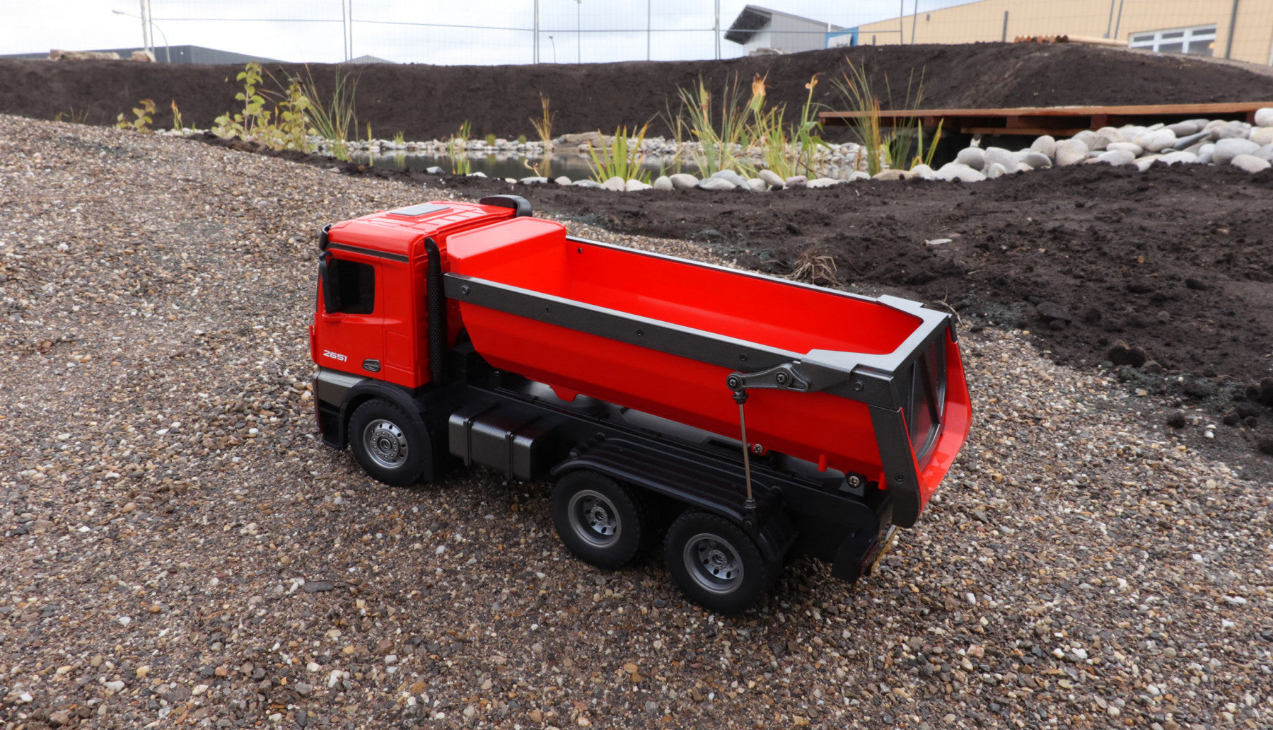 Amewi Mercedes Arocs Truck Tipper 2,4 GHz RTR red 1:16 22407 - RACERC